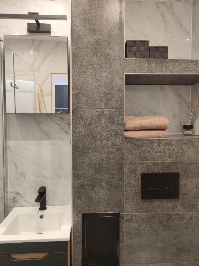 "W Zdroju" - Apartament Cieplice, Aquapark, Jelenia Gora Ngoại thất bức ảnh